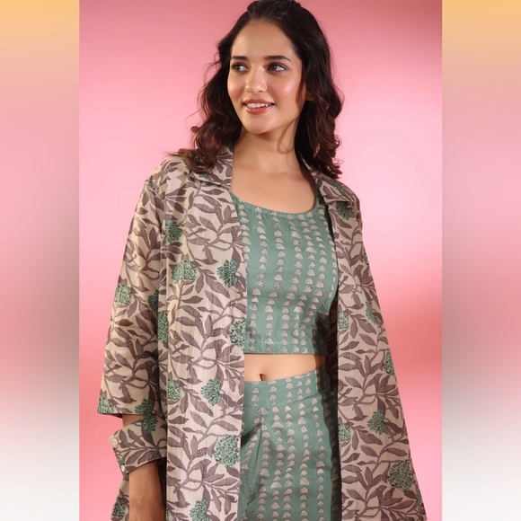 JISORA Grey Floral Succulent Cotton Shrug - Picture 6 of 16